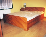 łóżko - mebel wykonany na zamówienie, projekt autorski